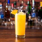 Forfriskende lækker screwdriver drink med appelsinjuice og vodka